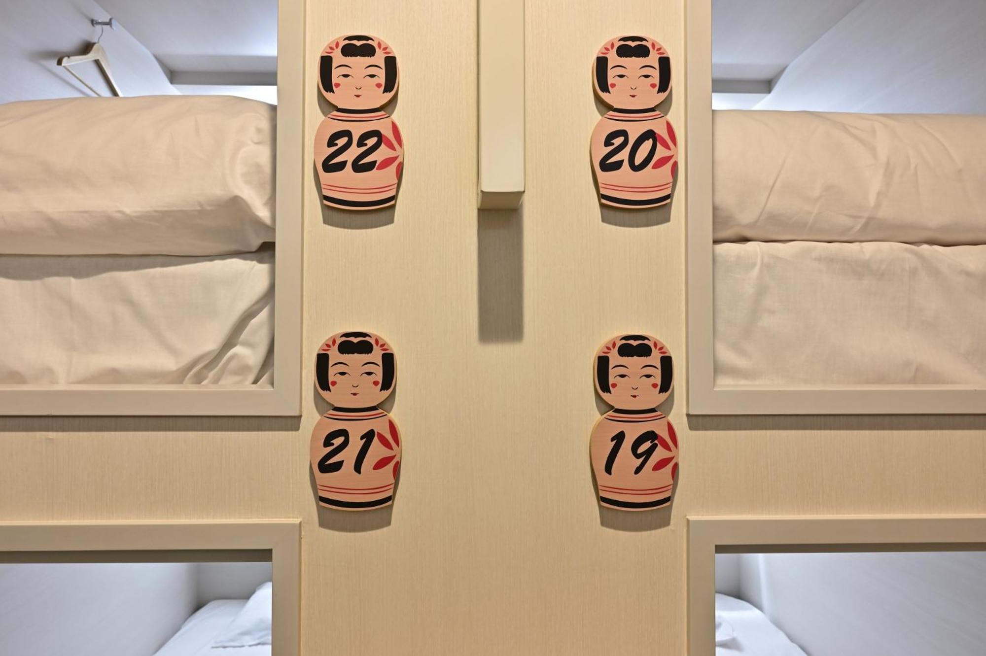 Hotel a capsule Tomariya Ueno *